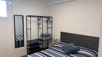 1 dormitori, wifi i roba de llit