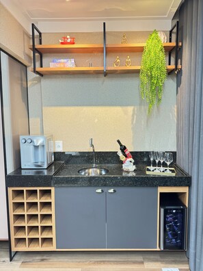 Interior - Brand new, fully equipped apartment in downtown Belém, PA, with pool, sauna, hot tub, rooftop terrace, and garage. (Belém)