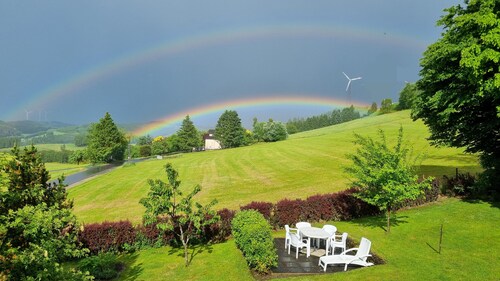 Holiday Apartment "Sunnenviul" – Relaxing Green Retreat with Terrace & Stunning Views