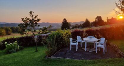 Ferienwohnung "Sunnenviul", traumhafte Auszeit im Grünen - mit Terrasse & herrlichem Ausblick