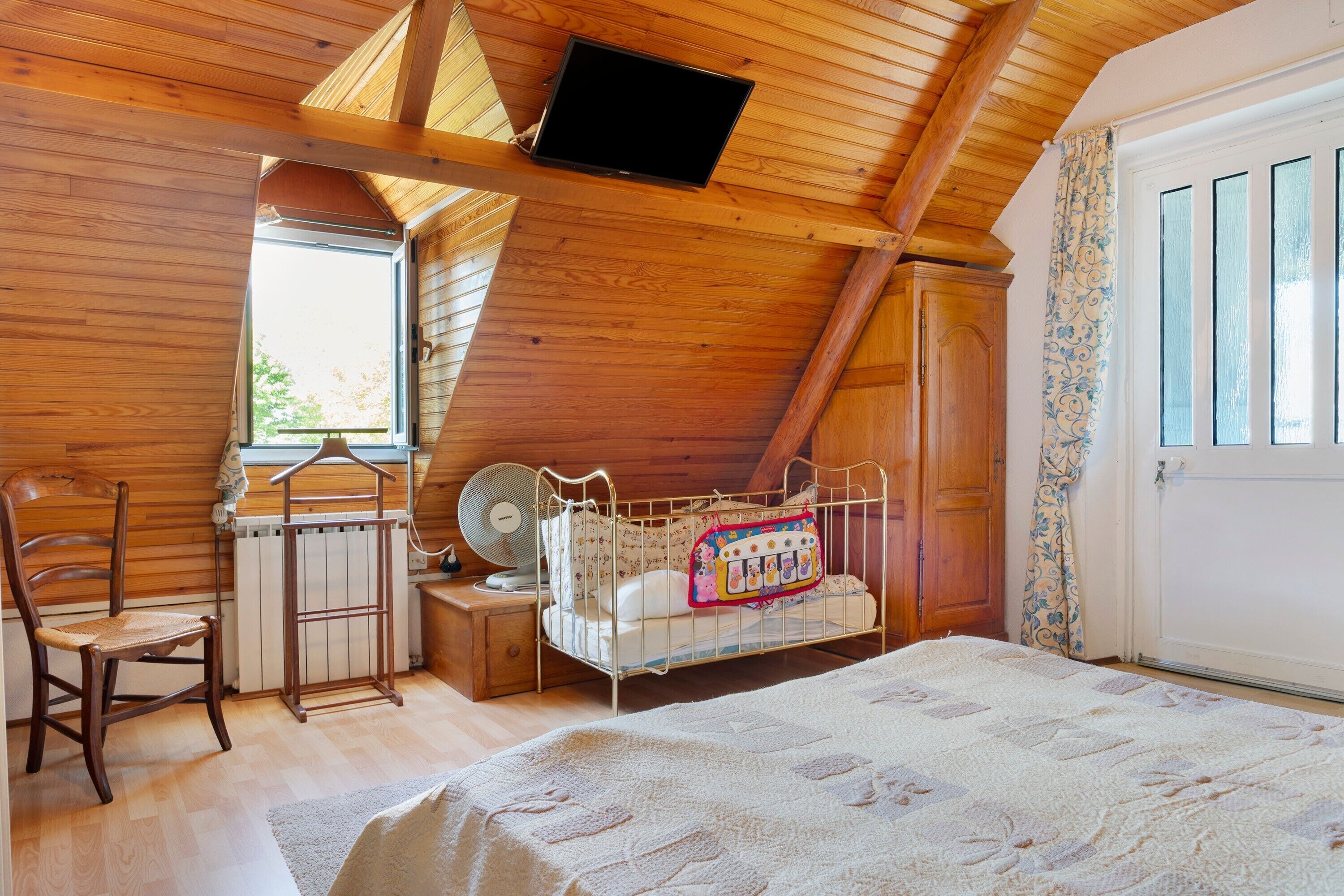 3 bedrooms, iron/ironing board, WiFi