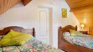 3 bedrooms, iron/ironing board, WiFi