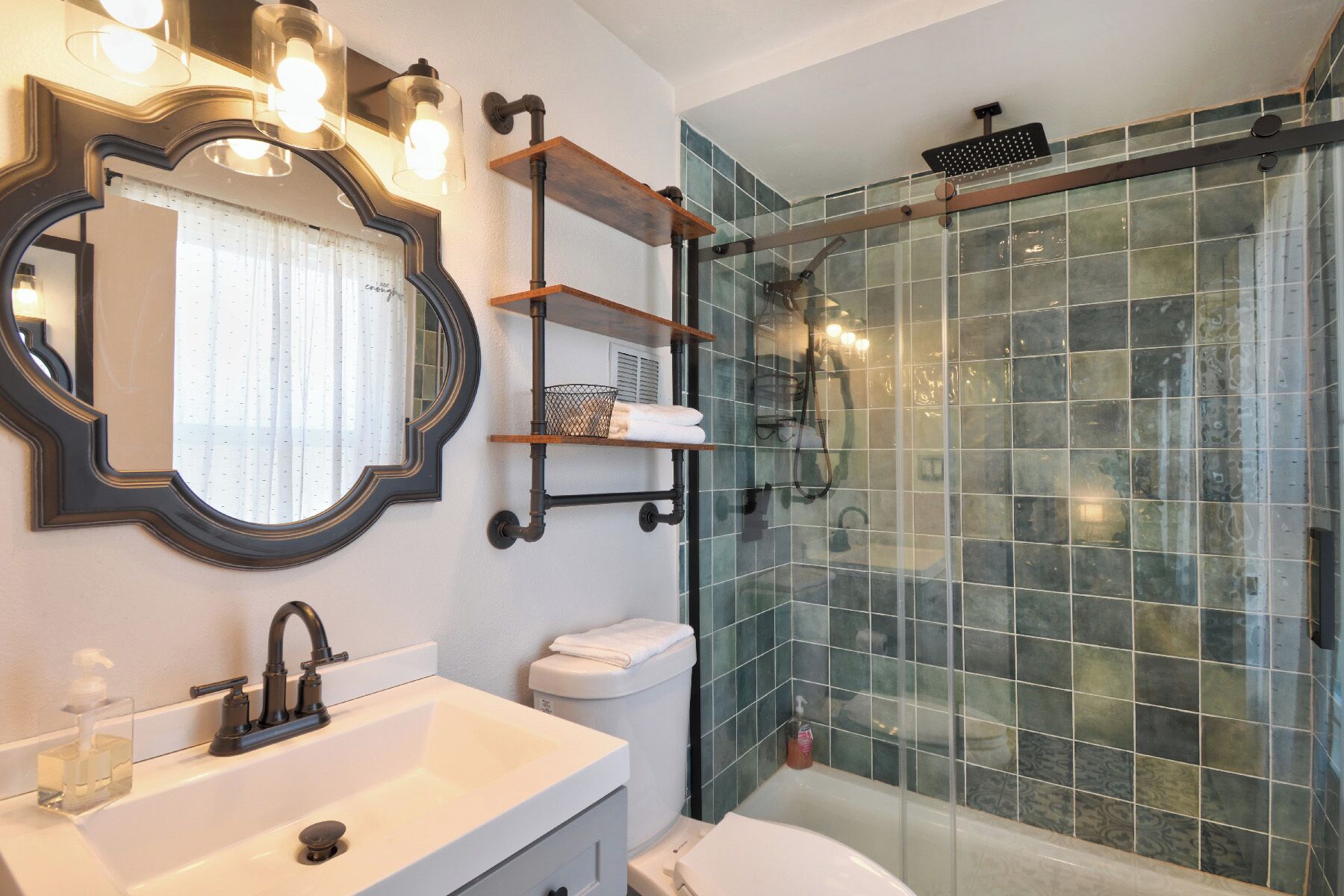 Shower, towels