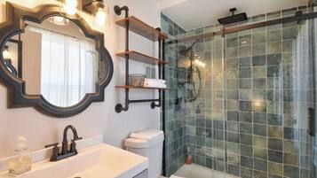 Shower, towels