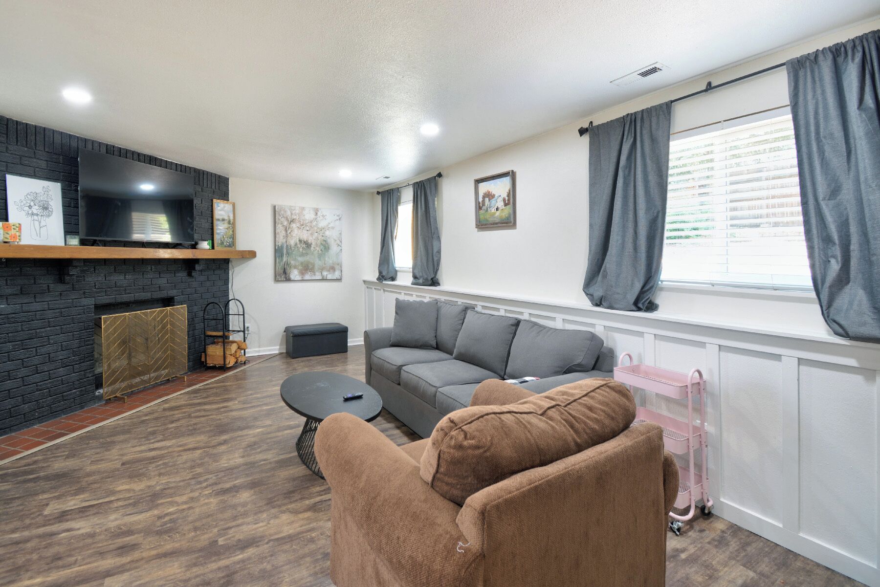 Smart TV, books, offices, computer monitors