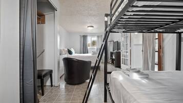 1 bedroom, desk, WiFi, bed sheets