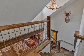 Interior - 3BD/2BA, Hot Tub, Pickleball Court, Arcade, Wifi, Laundry, 10 min. to Park City (Kamas)