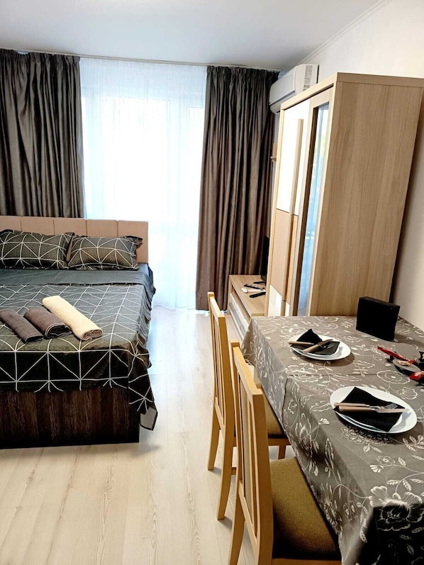 1 bedroom, WiFi, bed sheets