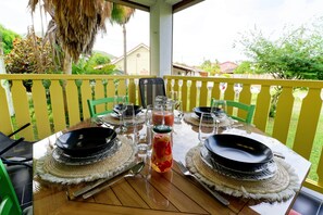Outdoor dining - KATAL waterfront - T2 Comfort - Elegance (Sainte-Luce)
