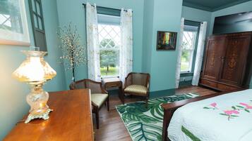 Room, 1 King Bed, Non Smoking | Free WiFi