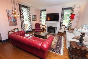 Unclassified image, 2 of 31, button - Old Furnace Inn (Keezletown)