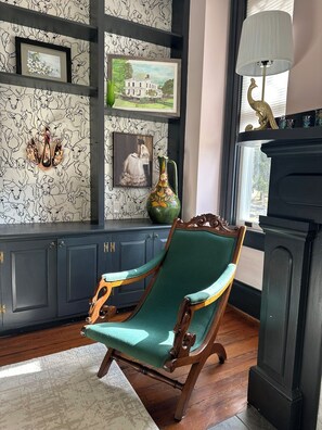 Interior - Old Furnace Inn (Keezletown)