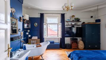 Apartment, Smoking | 3 bedrooms