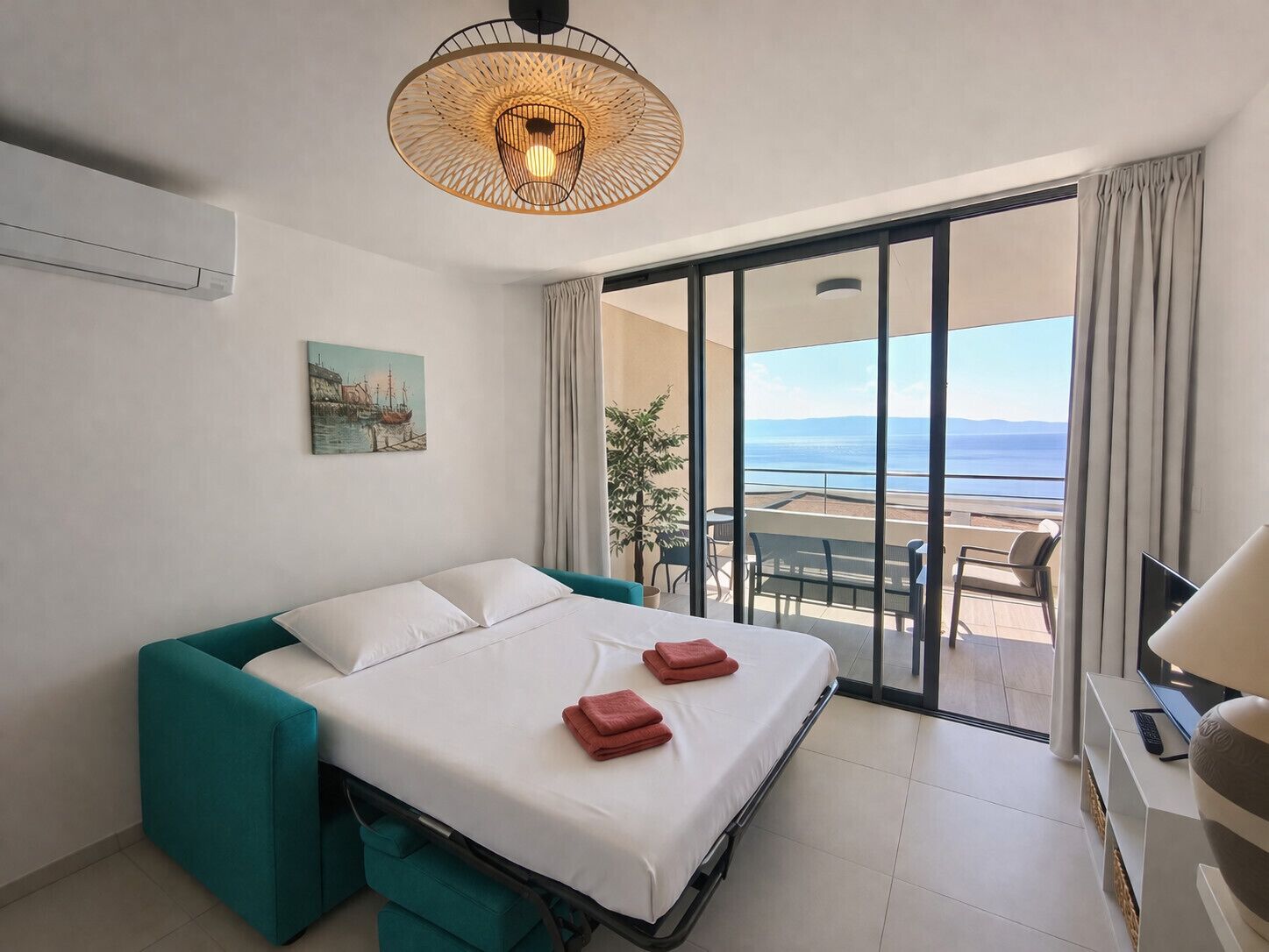 Fer et planche à repasser, literie fournie