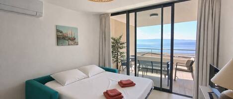 Fer et planche Ă repasser, literie fournie