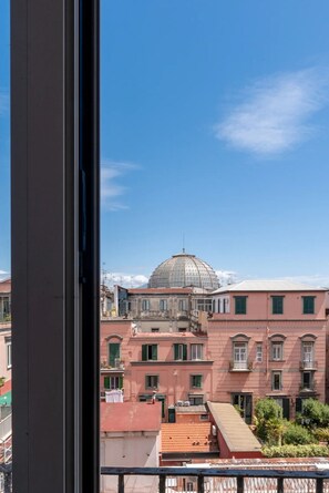 Interior - Apartment 'Antica Dimora Deluxe' with Balcony, Wi-Fi and Air Conditioning (Napoli)