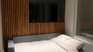 1 bedroom, iron/ironing board, WiFi