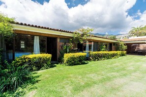 Exterior - ANANA Casa SK  Villa, Garden & Family-Friendly (Ajijic)