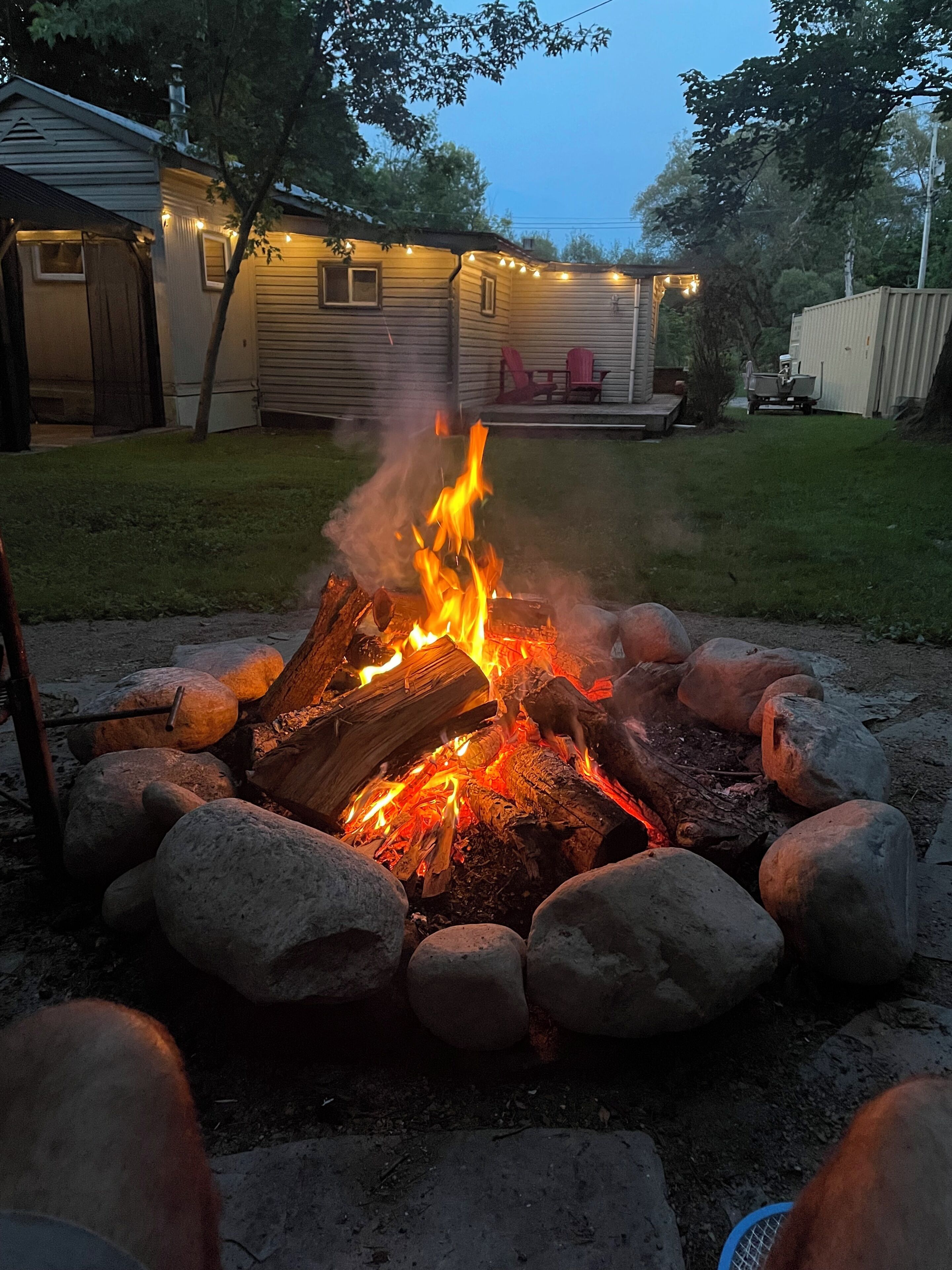 المنطقة المحيطة بالمنشأة