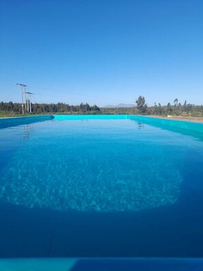Outdoor pool - Family house | Panoramic view, swimming pool and tennis court | Pet-friendly (El Quisco)