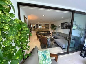 Living area - Art and Luxury Space at Petrarca, Polanco (Ciudad de México)