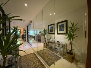 Lobby - Art and Luxury Space at Petrarca, Polanco (Ciudad de México)