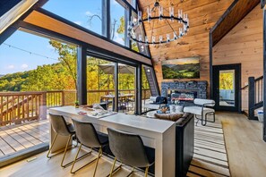Interior - A-Frame/8Mi. to PF/Panoramic Views/Indoor heated Pool/Hot Tub (Sevierville)