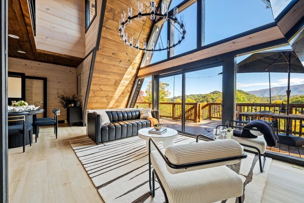 Living area - A-Frame/8Mi. to PF/Panoramic Views/Indoor heated Pool/Hot Tub (Sevierville)