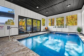 Pool - A-Frame/8Mi. to PF/Panoramic Views/Indoor heated Pool/Hot Tub (Sevierville)