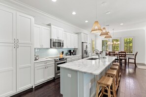 Fridge, microwave, oven, stovetop - Two Pools, Pickleball, Tennis, Gated Community, Ensuite Baths, Bikes (Santa Rosa Beach)