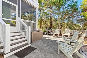 Terrace/patio - Two Pools, Pickleball, Tennis, Gated Community, Ensuite Baths, Bikes (Santa Rosa Beach)