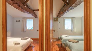 2 makuuhuonetta, silitysrauta/-lauta, Wi-Fi, vuodevaatteet