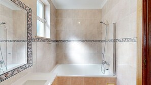 Hair dryer, towels - 1 bedroom apartment Surfal-Falesia (Albufeira)