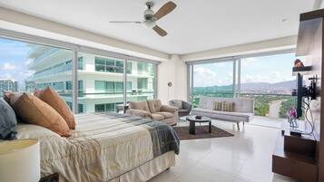 Departamento de lujo, varias camas, balcón, vista al mar | Wifi gratis