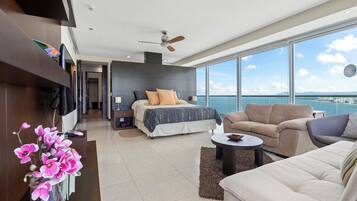 Luxury Apartment, Multiple Beds, Balcony, Sea View | Free WiFi