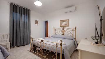 4 chambres, fer et planche Ă repasser, Wi-Fi, draps fournis