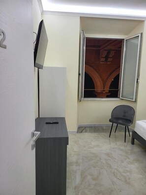 Deluxe Double Room | Desk, iron/ironing board, free WiFi - Rome Jubilee Stays (Rome)