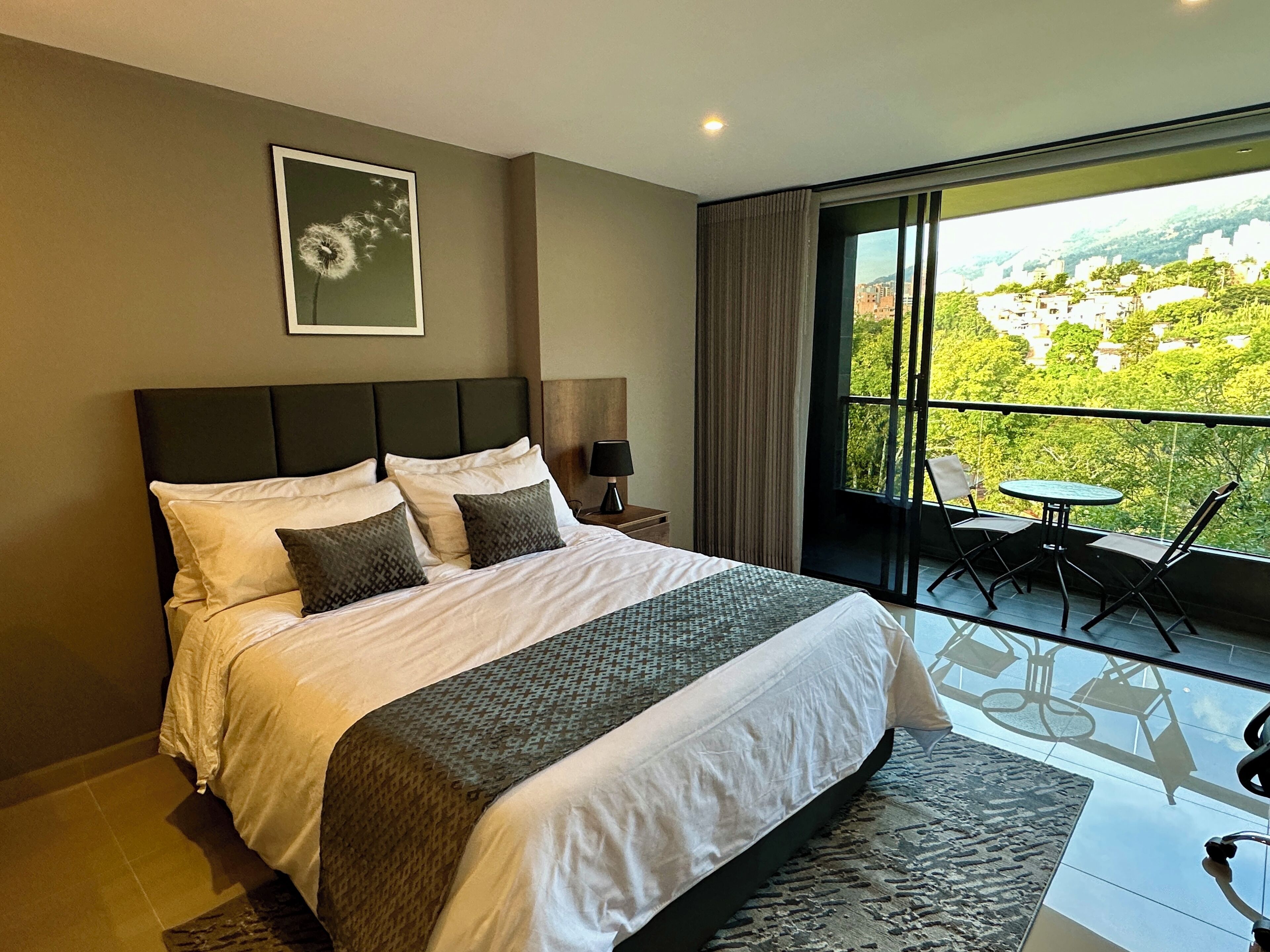 Deluxe-studio | Ylelliset vuodevaatteet, ilmainen Wi-Fi, vuodevaatteet