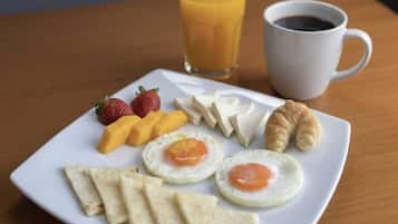 Free daily continental breakfast
