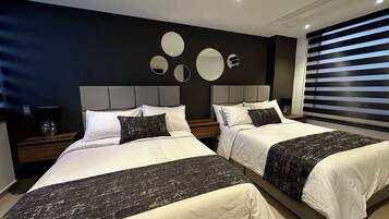 Vierbettzimmer | Hochwertige Bettwaren, kostenloses WLAN, Bettwäsche