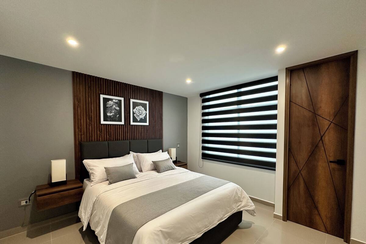 Double Room | Premium bedding, WiFi (free), bed sheets