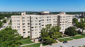 Exterior - Hotel Phillips (Bartlesville)