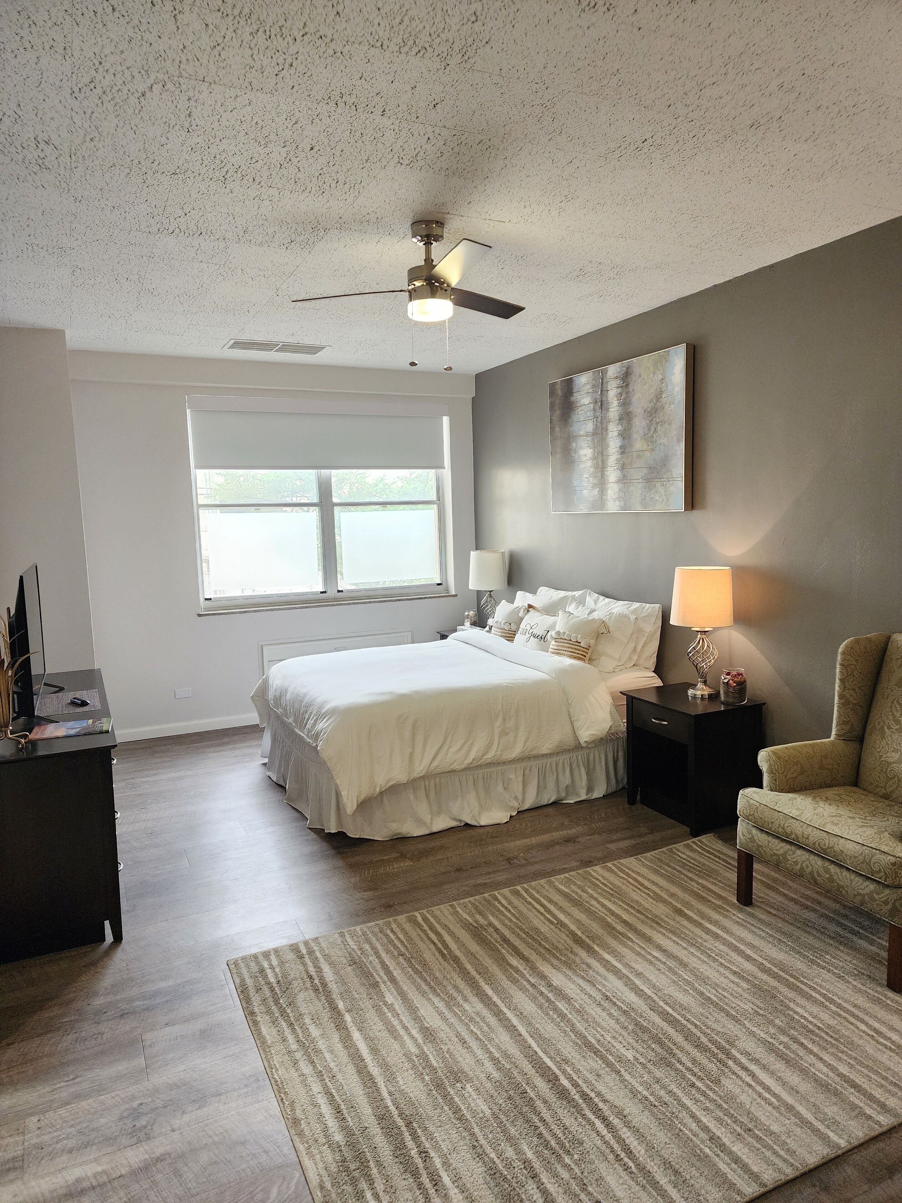 Senior Studio, Roll-in Shower, City View | Iron/ironing board, free WiFi, wheelchair access