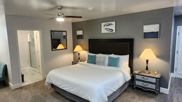 ラグジュアリー スイート キングベッド 1 台 シティビュー | アイロン / アイロン台、WiFi (無料)、車椅子でアクセスできる設備