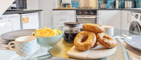 Mikrobølgeovn, ovn og kokeplater