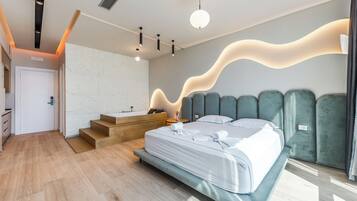 Luxury Suite, Sea View | Iron/ironing board, free WiFi