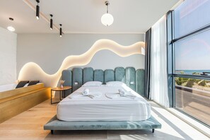 Luxury Suite, Sea View | Iron/ironing board, free WiFi - Marina Luxury Jacuzzi Suites by PS (Durrës)