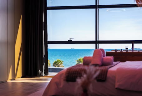 Superior Suite, Sea View | Iron/ironing board, free WiFi