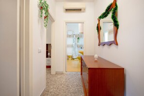 Interior - Apartment 'Oasi Villa Anthea' with Shared Pool, Wi-Fi and Air Conditioning (Monopoli)