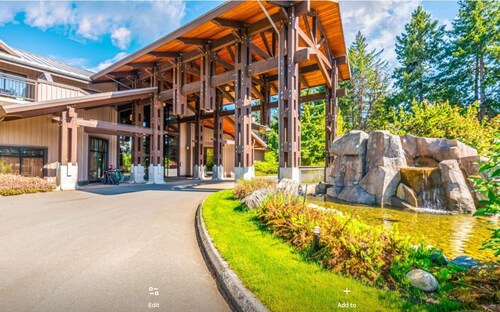 Sleeps 8, 4 Bed/3 Bath Executive Beachfront Resort Condo - Sunrise Ridge Resort.